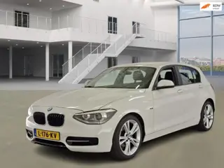 BMW 1-serie 116i Business+ AIRCO CRUISE NAVI PDC TREKHAAK