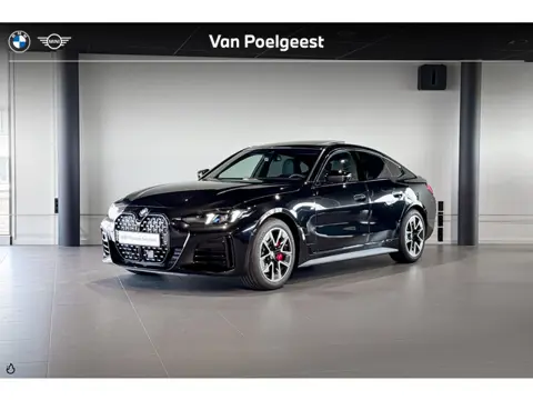BMW 4 Serie Gran Coupé 420i | M Sport Pro | Glazen schuif-/kanteldak | Stoelverwarming | Comfort Acc