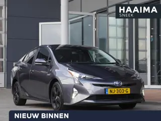 Toyota Prius 1.8 First Edition | Automaat| Head up display | Stoelverwarming | Achteruitrijcamera | 