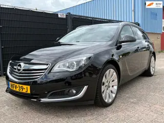 Opel Insignia Sports Tourer 2.0 T Cosmo 4x4 | Vol leder | Memory stoelen | Keyless | Navi | Trkhk.