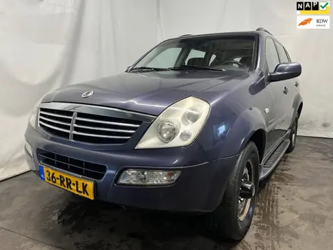 SsangYong Rexton RX 230 - Motorlamp - Roest - Schade