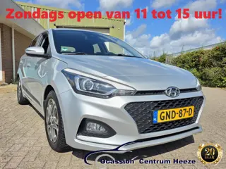 Hyundai i20 1.2i Premium! Camera! Carplay! Nwstaat! Carpass!! VAN/VOOR Weken!