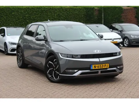 Hyundai IONIQ 5 Connect+ 73kWh / SoH 94,8% / Trekhaak / Camera / Head-up / Leder / CarPlay / V2L / 1