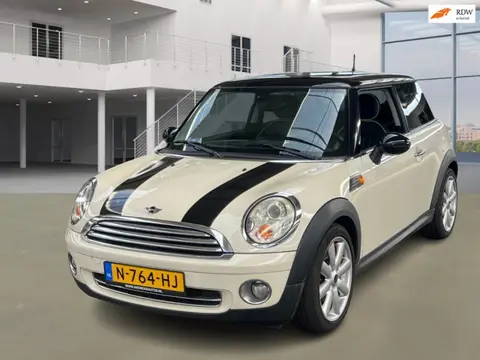 Mini 3-Deurs 1.6 Cooper AIRCO ELEKPAKKET LEDER XENON
