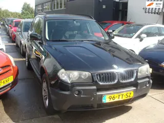 BMW X3 2.0i Business Line 4x4 airco elek pak nap apk