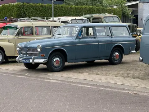 Volvo Amazon Combi Vroeg model, vers gespoten, nieuw chroom en rubbers, LPG
