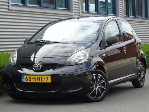 Toyota Aygo 1.0-12V Access 5-Deurs Airco NAP Nieuwe APK