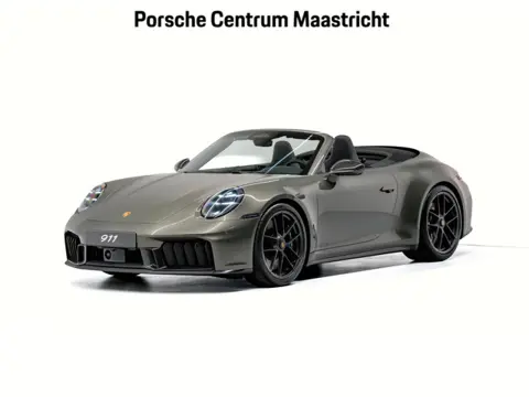 Porsche 911 Carrera 4 GTS Cabriolet