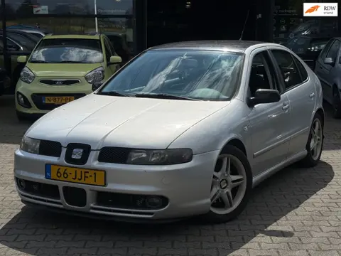 Seat Leon 1.8-20VT Topsport 280PK/CLIMA/CRUISE/LMVELGEN/