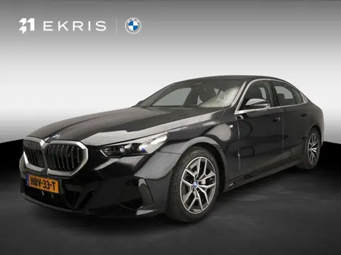 BMW i5 Sedan eDrive40 | M-Sportpakket | LED | Leder | HUD | Active cruise | Panoramadak | Comfortzet