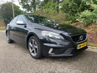 Volvo V40 2.0 D2 R-Design Business, BJ` 2015, Trekhaak.