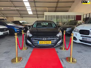 Hyundai I30 Wagon 1.6 CRDi 136PK AUT NAVI CAMERA LOW KM ! 2015
