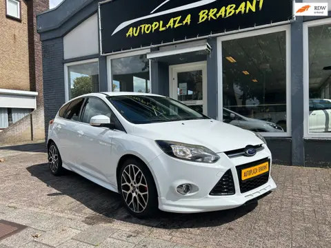 Ford Focus 1.6 EcoBoost / ST- LINE / CLIMAT / CRUISE / PDC