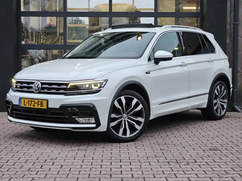 Volkswagen Tiguan 1.4 TSI ACT Highline Business R-line | Pano | Leder | Stuur & stoelverwarming | El
