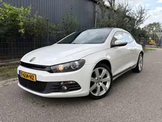 Volkswagen Scirocco 1.4 TSI Highline / AUTOMAAT / PANORAMADAK / CRUISE / 152dkm!