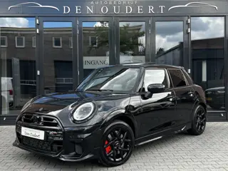 MINI 5-deurs 1.5 Cooper C John Cooper Works M / JCW / PANO / CAMERA / CARPLAY