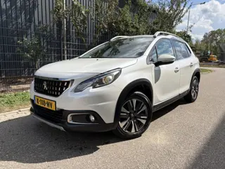 Peugeot 2008 1.2 PureTech Allure / AUTOMAAT / NAVI / CRUISE / AIRCO / TREKHAAK / 122dkm!