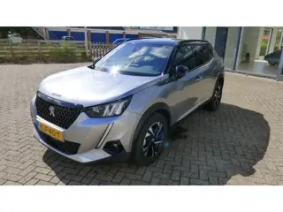 Peugeot 2008 1.2 PureTech GT (bj 2021, automaat)