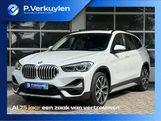 BMW X1 xDrive25i X LINE | PANORAMA | NAVIGATIE PLUS | STOELVERWARMING | CAMERA | HEAD UP |