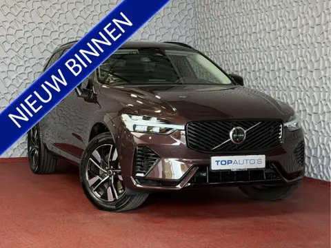 Volvo XC60 2.0 T8 455PK AWD PLUS DARK NIEUWE AUTO HARMAN KARDON 360.CAM STOEL/STUUR VERW LEER