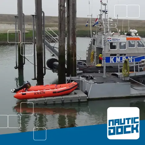 Bootlift 2,5 x 4,0 m | NauticDock Boot lift Dock | Drijvers