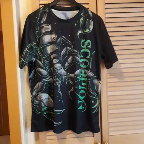 t shirt man