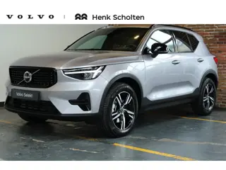 Volvo XC40 B4 Plus Dark | Trekhaak Semi-elektrisch | Adaptieve Cruise Control | Pilot Assist | Googl