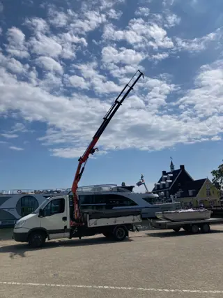 Iveco Daily | BE trekker | 8,3m Laadkraan | Pick-up Bak | Schotel én Trekhaak