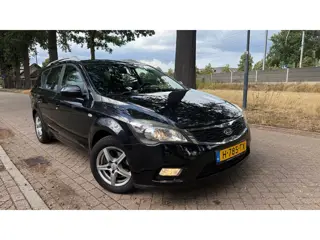 Kia Cee'd Sporty Wagon 1.4 CVVT X-ecutive 2011 NIEUWE APK