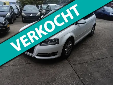 Audi A3 Sportback 1.6 TDI Ambition Advance AUTOMAAT, aub advertentie lezen!!