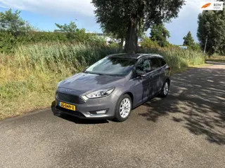 Ford Focus Wagon 1.5 Titanium Edition Stoel/Stuur Verwarming Airco Cruise Navi Trekhaak Bluetooth Tr