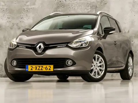 Renault Clio Estate 0.9 TCe Night&Day (NAVIGATIE, GETINT GLAS, CRUISE, SPORTSTOELEN, PARKEERSENSOREN