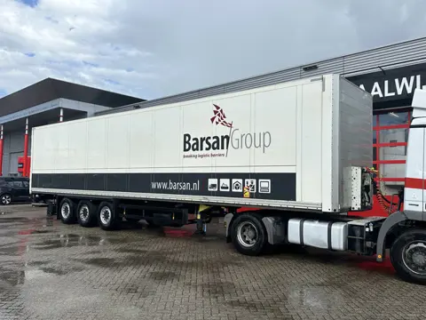Schmitz Cargobull Laadklep (bj 2015)