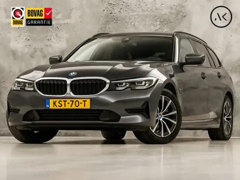BMW 3 Serie Touring 320e High Executive 204Pk Automaat (APPLE CARPLAY, M STUUR, GROOT NAVI, STOELVER