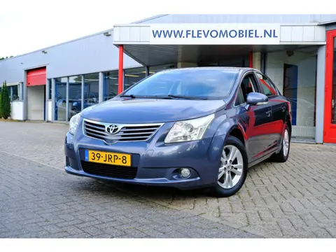Toyota Avensis 1.6 VVTi Dynamic *97.915km!* Navi|Clima|LMV