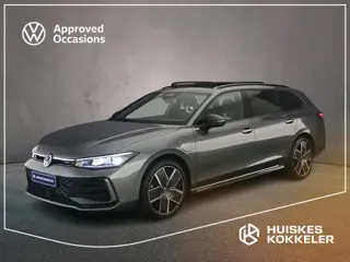 Volkswagen Passat Variant R-Line Edition 1.5 TSI eHybrid 272pk DSG Automaat Trekhaak, Panoramadak, A