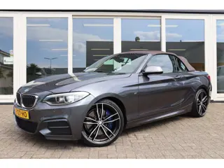 BMW 2 Serie Cabrio M235i xDrive Centennial High Executive, Cruise Control, Airco, Apple Carplay, Cam