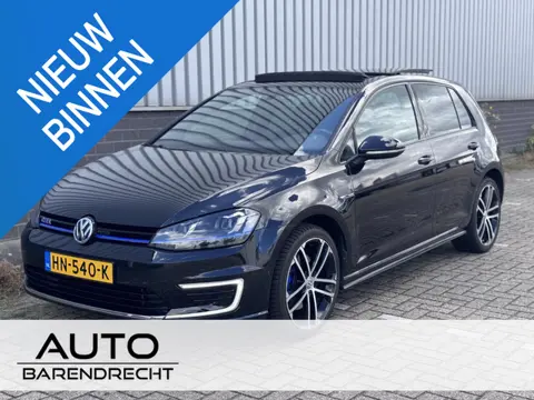 Volkswagen Golf 1.4 TSI GTE Panoramadak | Dealer onderhouden
