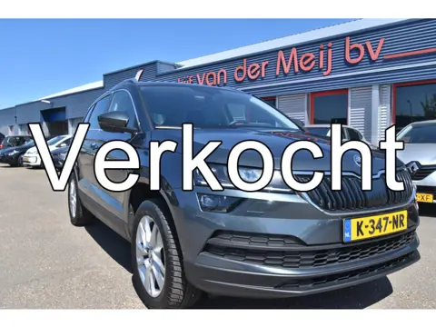 Škoda Karoq 1.0 TSI Business Edition Plus , TREKHAAK , CLIMATR , NAVI , A UITRIJ CAM , PDC V+A ,
