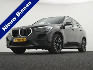 BMW X1 xDrive25e Executive Cruise | Head-Up | Lederbekleding | El. Achterklep | Stoelverwarming | Cl