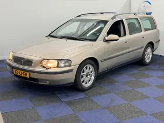 Volvo V70 2.4 T Geartr / AUTOMAAT / NAP / RIJDT SCHAKELT GOED
