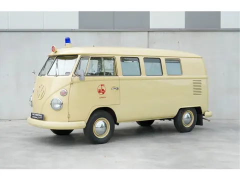 Volkswagen Ambulance transporter M1208 (bj 1966)