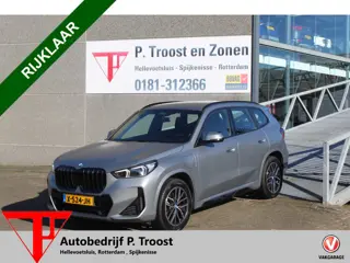 BMW X1 xDrive25e Orig NL auto/Dealeronderhouden/Sfeerverlichting/Apple carplay/Navigatie/Achteruitri