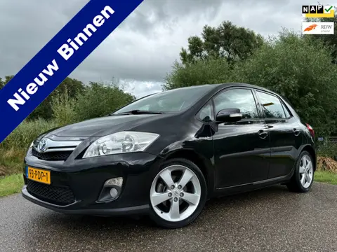 Toyota Auris 1.8 Full Hybrid Dynamic Automaat / 1e Eigenaar / Key-Less / Camera / Navi / Clima / Tre