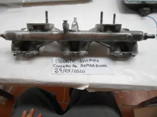 Intake manifold Triumph Tr6 and Tr250