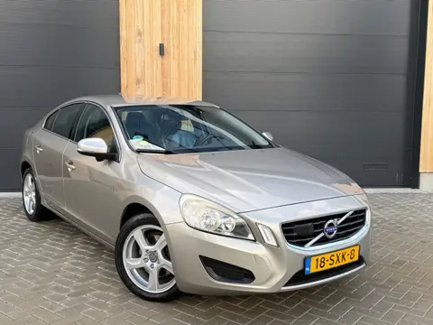 Volvo S60 2.0 D3 Momentum (bj 2012) Euro5|Clima|Leer|Cruise adaptief|PDC!