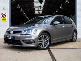 Volkswagen Golf 1.4 TSI Business Edition R-Line *Pano | ACC | Keyless entry & start | Camera | Stoel