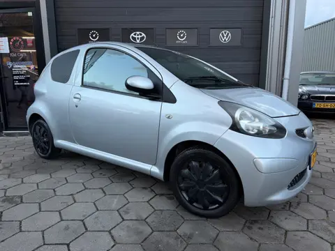 Toyota Aygo 1.0-12V Comfort - Airco - Lage km / N.a.p. - Nw APK -