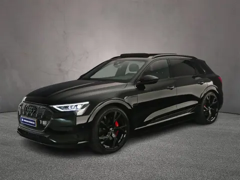 Audi e-tron 50 quattro Business edition Plus 71 kWh | Adaptieve Cruise | Luchtvering | Panorama Dak 