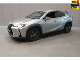 Lexus UX 250h First Edition Camera/Cruise/Prijs rijklaar incl 12 maanden bovag